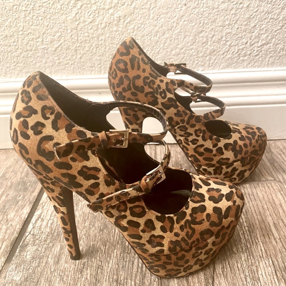 ❤️‍🔥Platform Mary Jane leopard print stiletto heels❤️‍🔥
